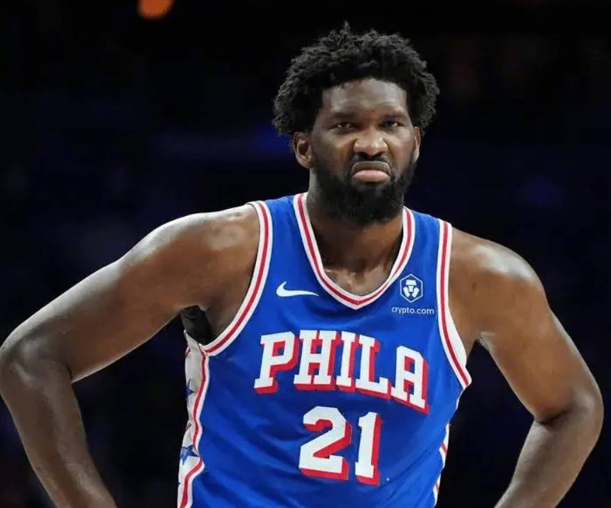 76人队主场失利，球迷失望不已的简单介绍