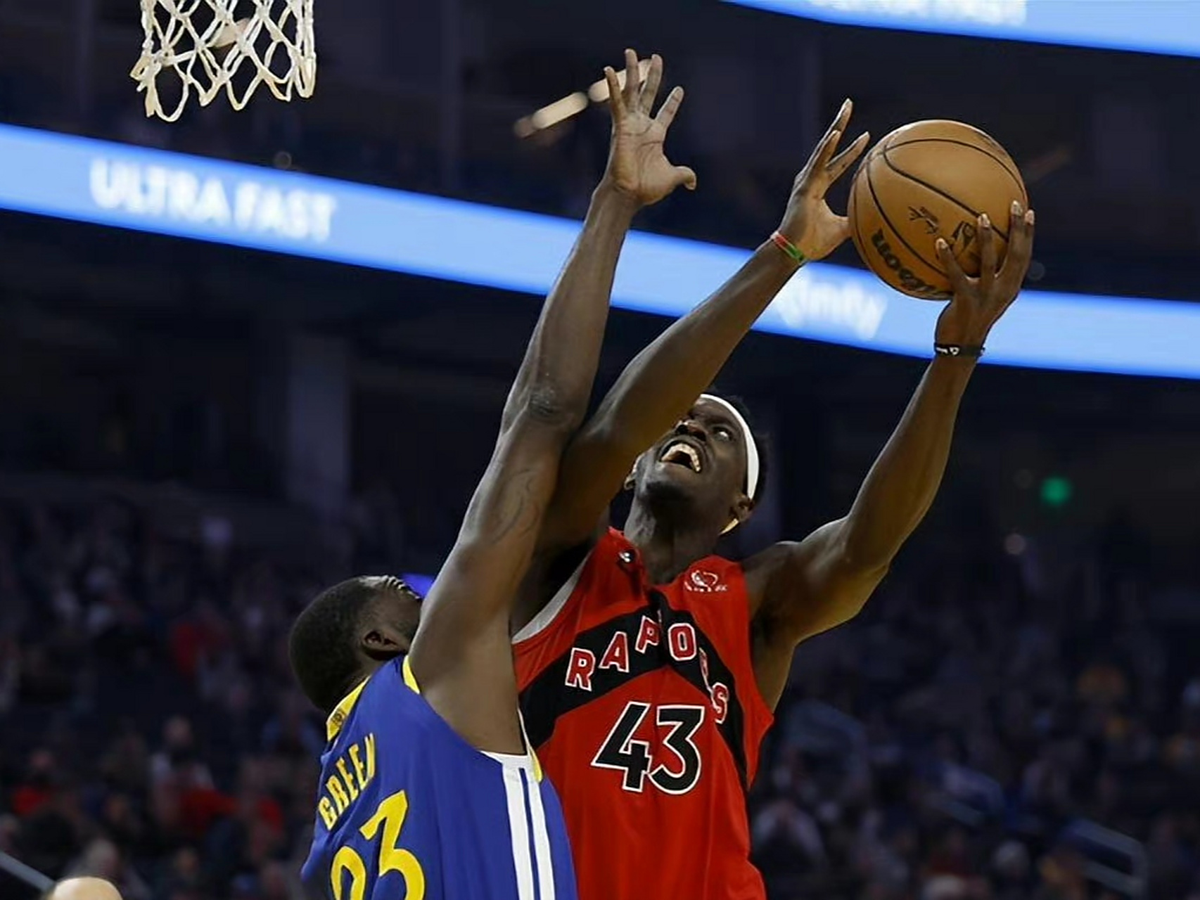 猛龙胜魔术帕斯卡尔-西亚卡姆砍下27分