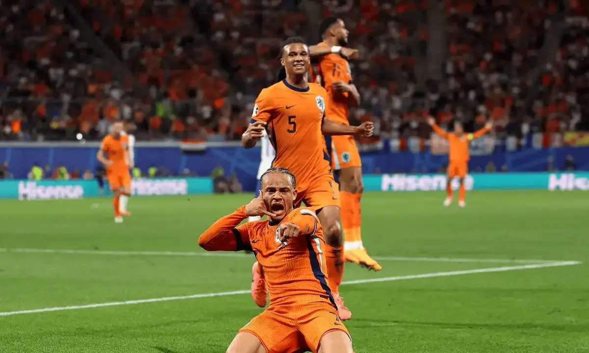荷兰队意外淘汰西班牙，晋级欧洲杯四强