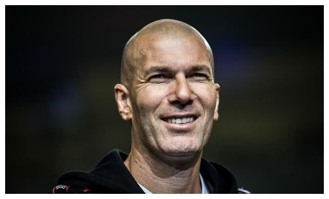 天才球王伤愈归来，助球队连胜再现巅峰之势