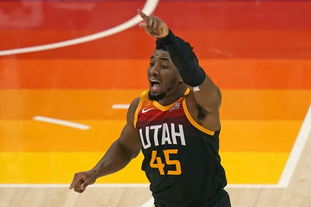 爵士突围胜热火，传奇二连胜为保卫总决赛提早的简单介绍