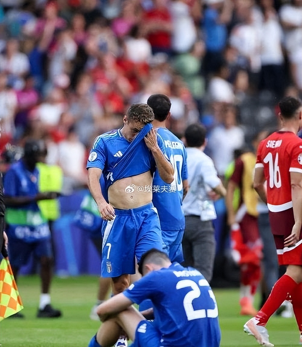 开云体育app-塞维利亚前锋完成帽子戏法，助球队轻取比赛胜利