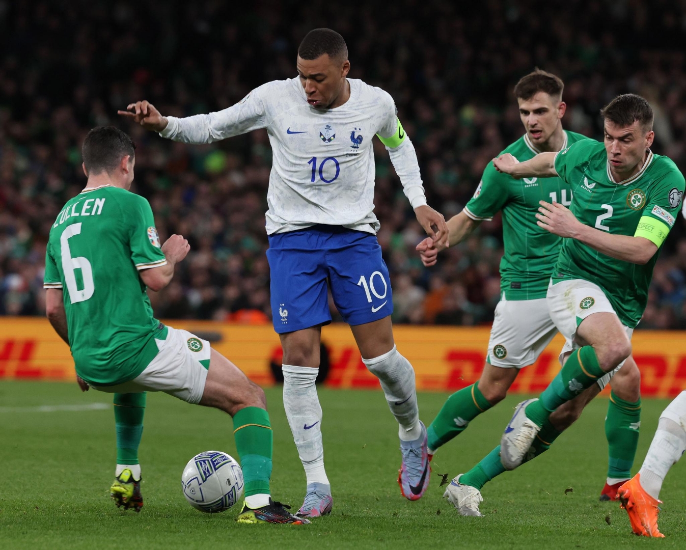 开云官网-热血沸腾的足球盛宴，搏击荣耀绽放激情