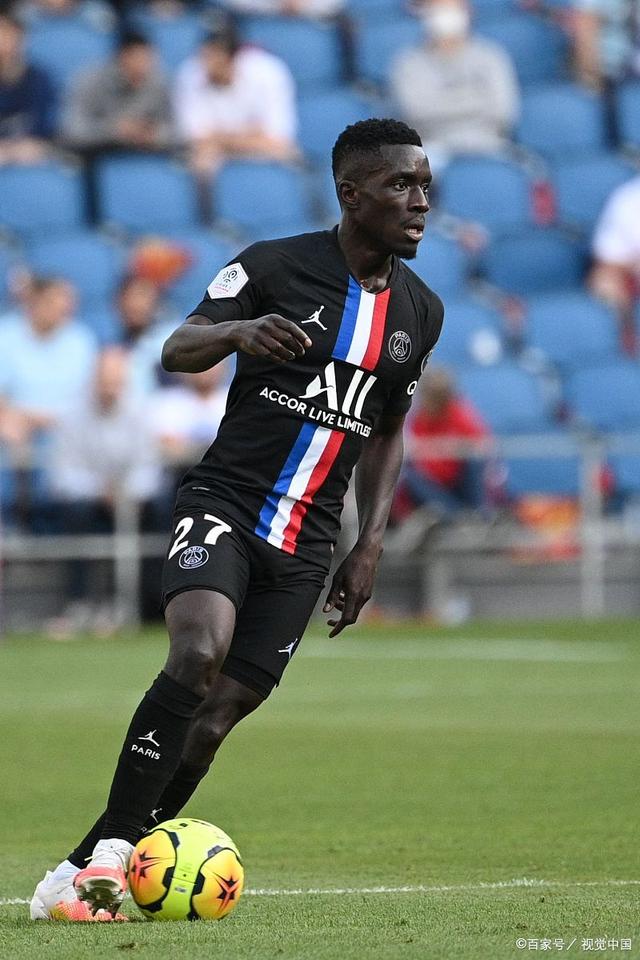 包含法国队轻取韩国队，黄鸭组合状态火热的词条