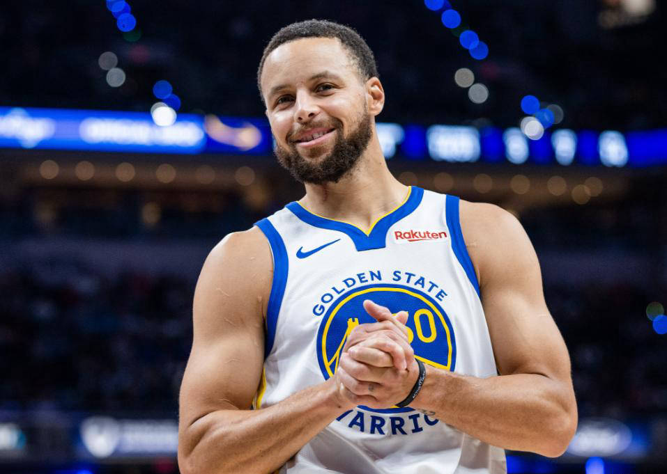 开云体育登录-国王逆转马刺，库里刷新纪录